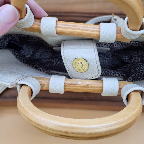 Sole Society Cream Handbag with Wooden Handles a Detachable & Adjustable Strap - Picture 8 of 8